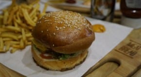 Burgers chez Meat and Bread